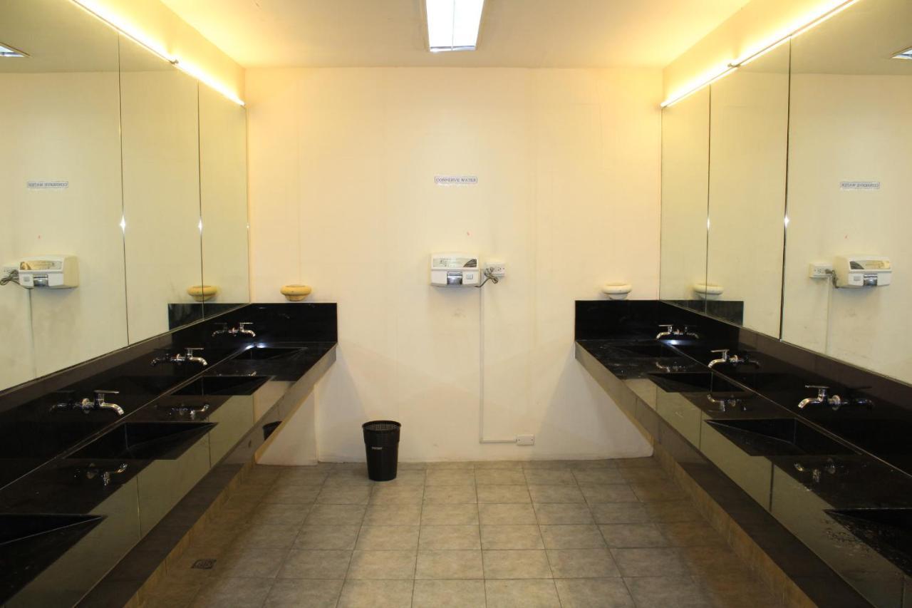 Mang Ben Dormitory Кесон Сити Екстериор снимка